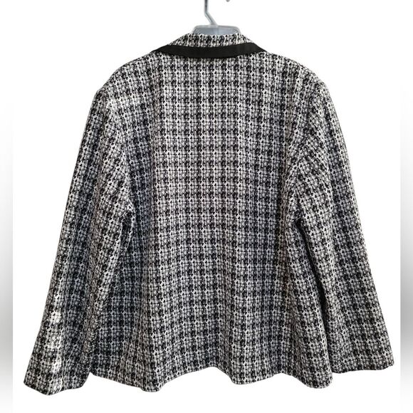 Nikki 3-Button Tweed Blazer 18 - Picture 3 of 3